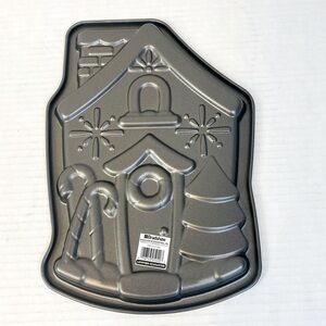Bradshaw Gingerbread House Non Stick Cookie Pan